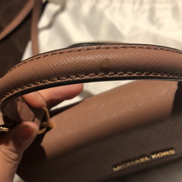 Authentic Michael Kors crossbody - Picture 2 of 2
